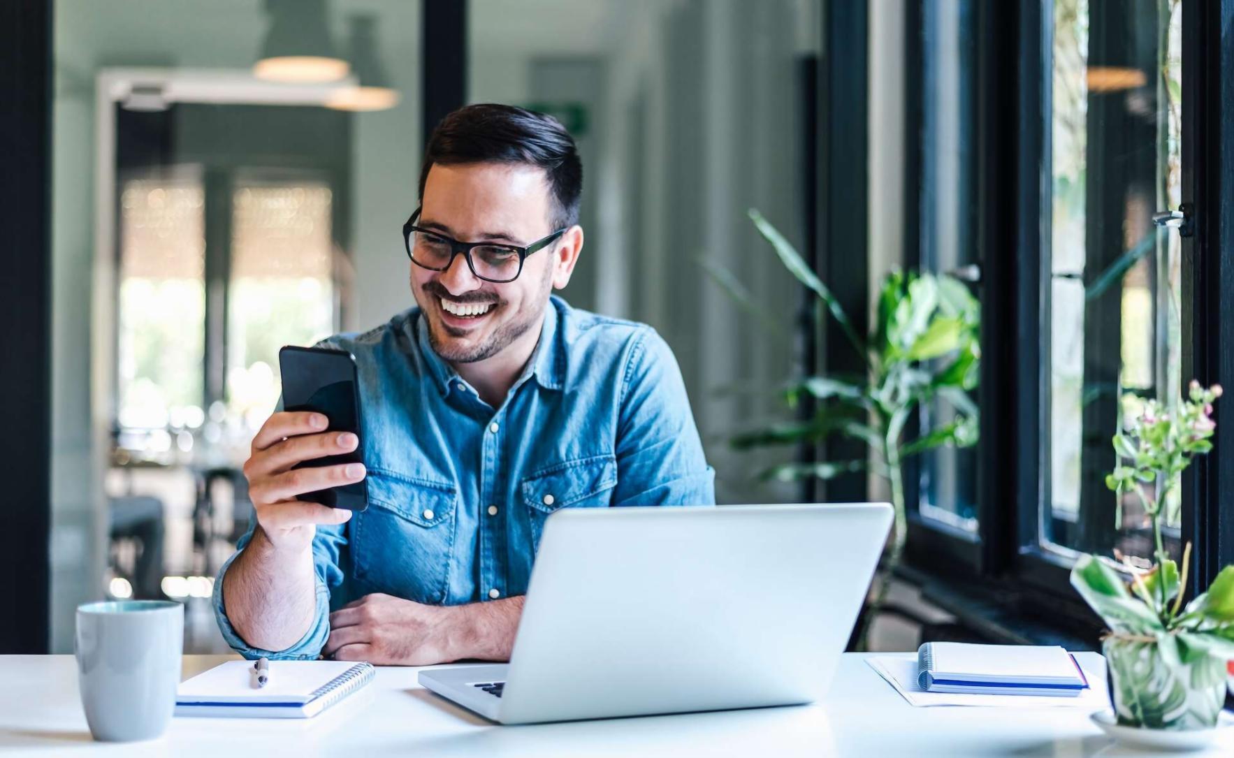 Financial webinar session with real-time interaction